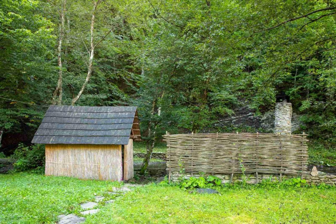 Villa Хатина Біля Потока Lumshory Exterior foto
